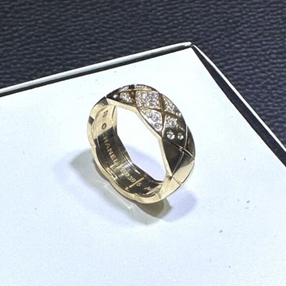 CHANEL Coco Crush Ring - 18k Yellow Gold With Diamonds - Size 6.5 - Picture 1 of 7